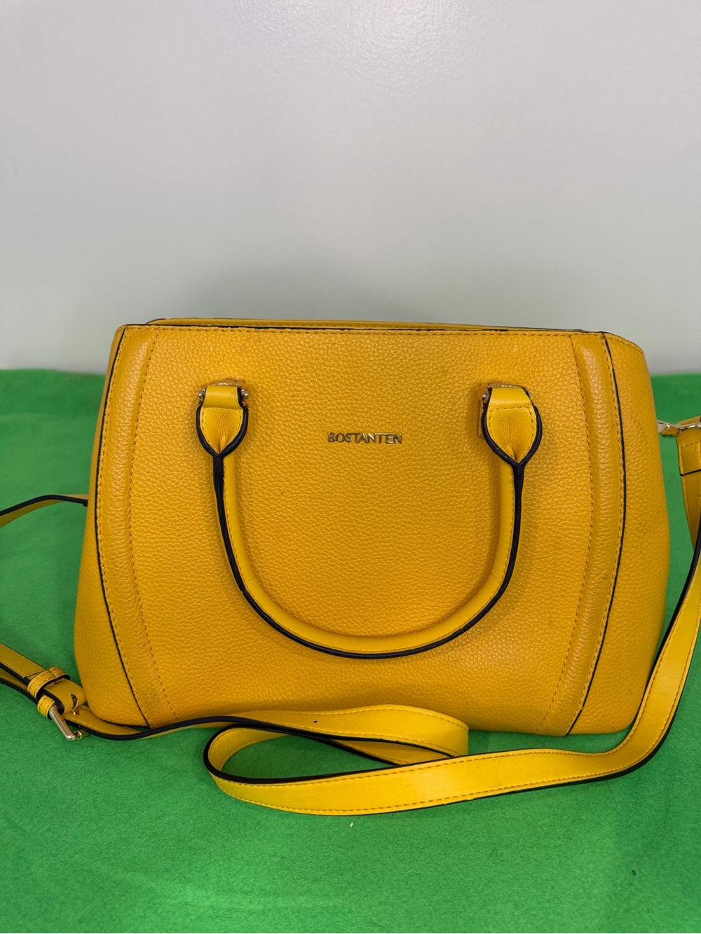 Bostanten Yellow Leather Shoulder Bag